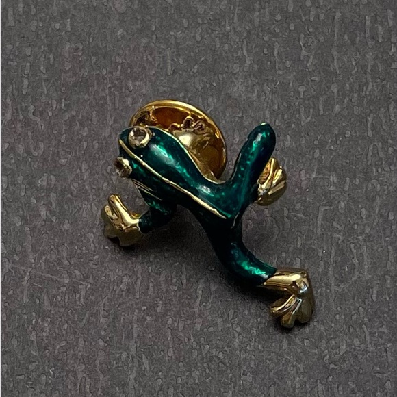 Vintage Frog Pin Green Enamel and Goldtone - Picture 1 of 5